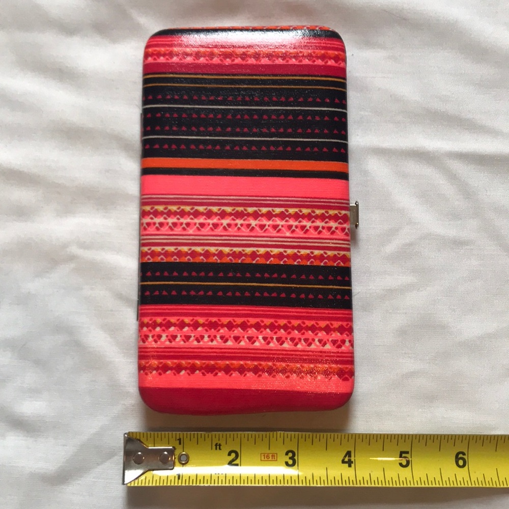 Patterned Wallet - Picture 6 of 6